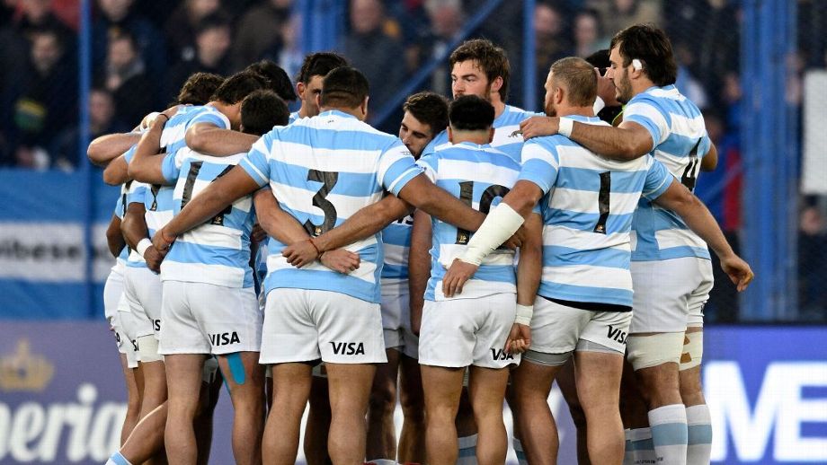pumas xv abrazos